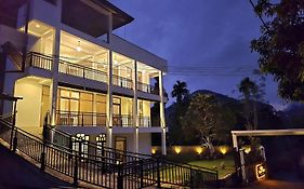 Ella, Nine Glow Resort